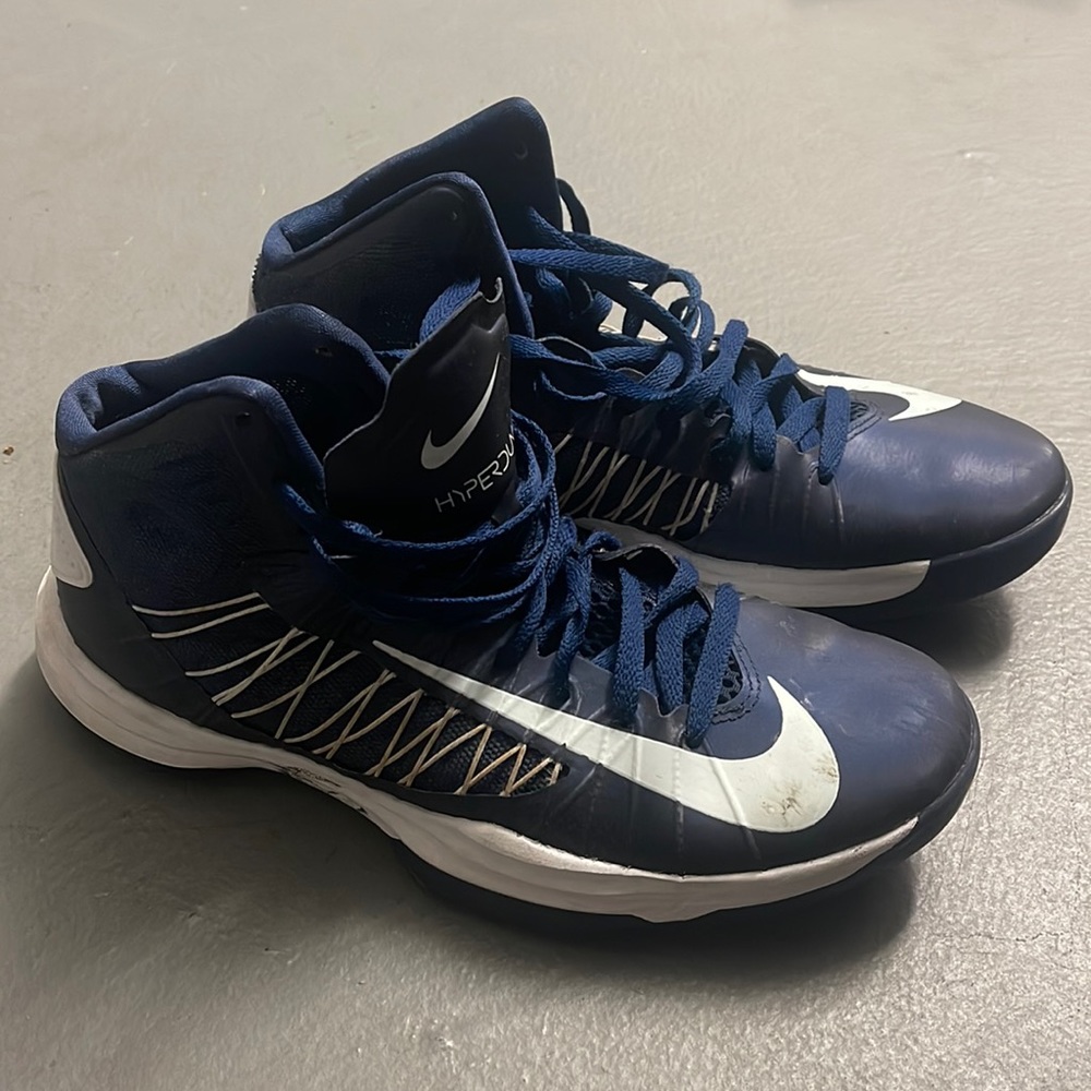 Nike Hyperdunks size 11